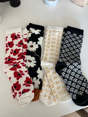 Women's Patterned Crew Socks - Red, Black, Cream, Gold